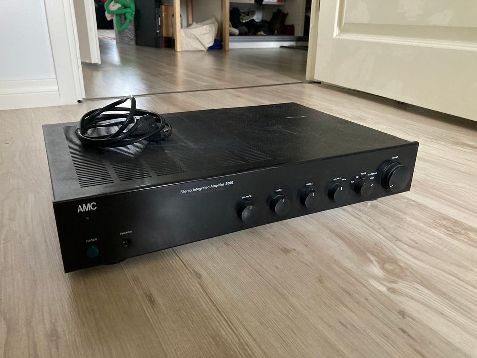 AMC / NAD Stereo 3000 integrated amplifier