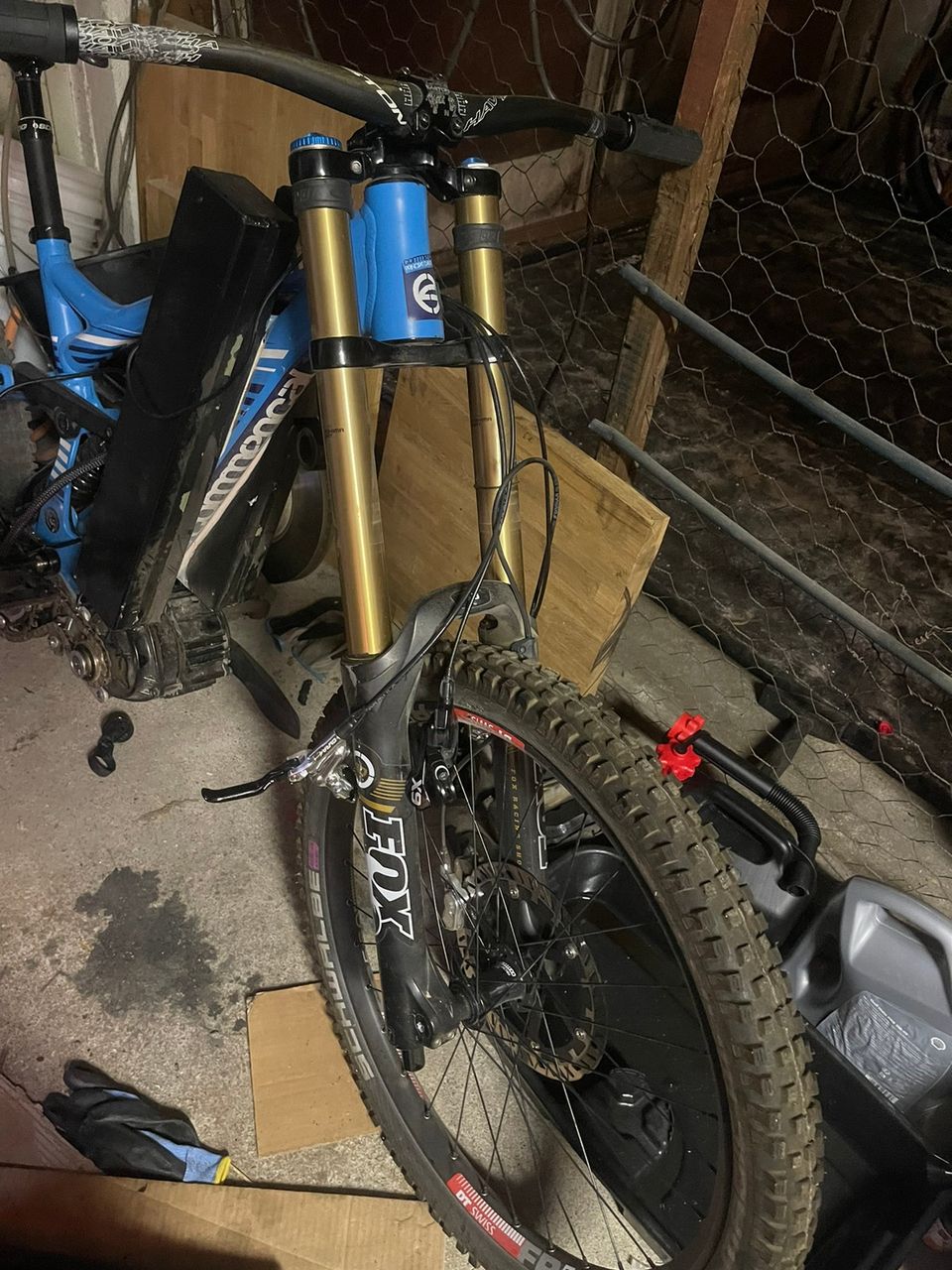 Commencal supreme DIY sähköpyörä