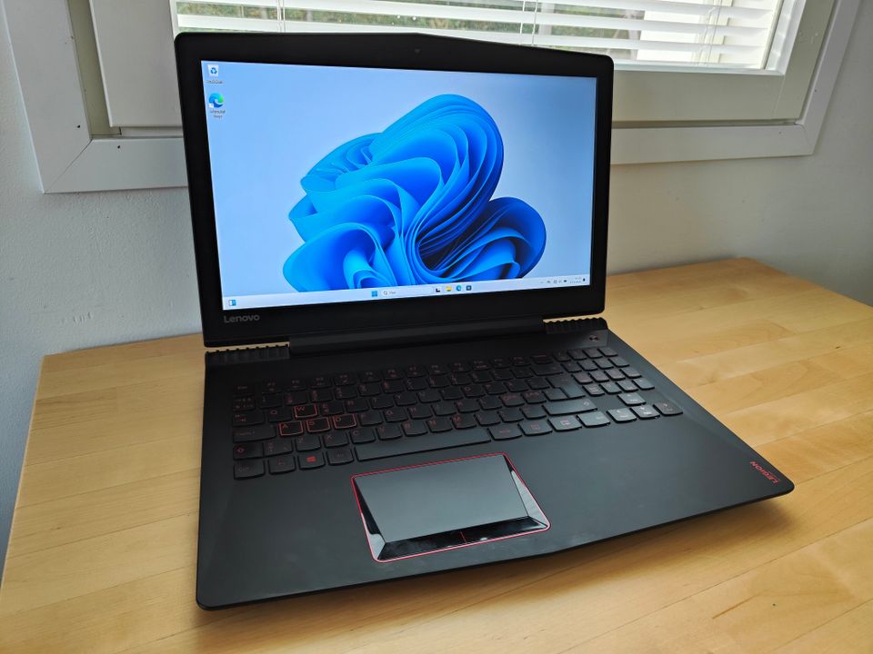 Lenovo Legion Y520 15.6" pelikannettava