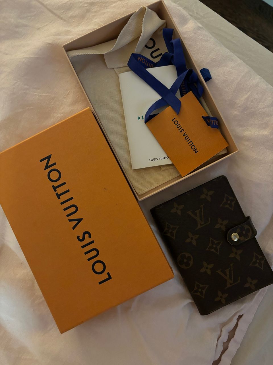 Louis vuitton kalenterin kannet