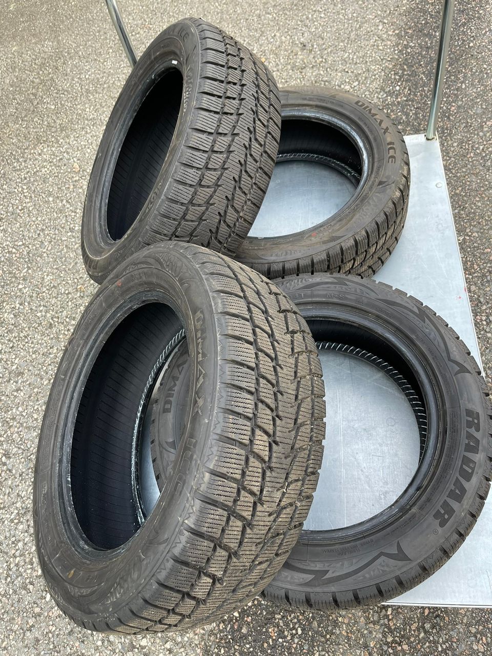 205/55R16 Radar Dimax Ice 94T XL kitkarenkaat