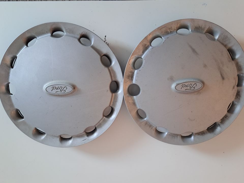 Ford pölykapselit 13"