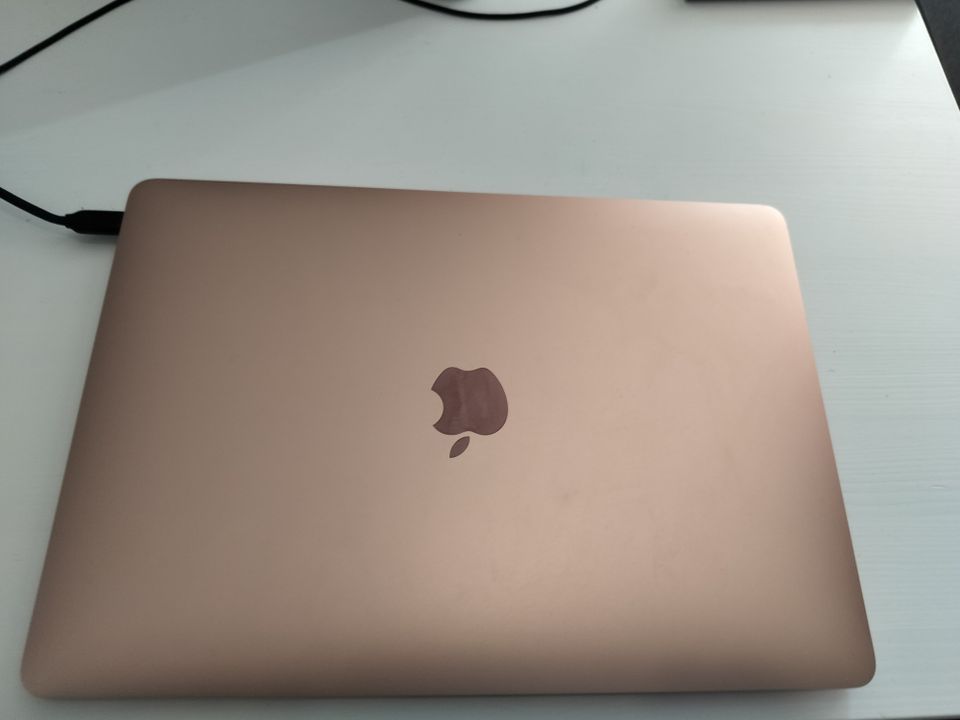 Apple MacBook Air (M1 2020) gold 8Gt 256Gt