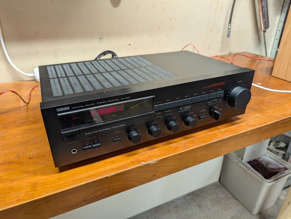 Yamaha RX-300