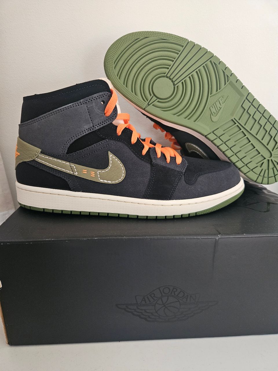 Air jordan 1 mid se craft