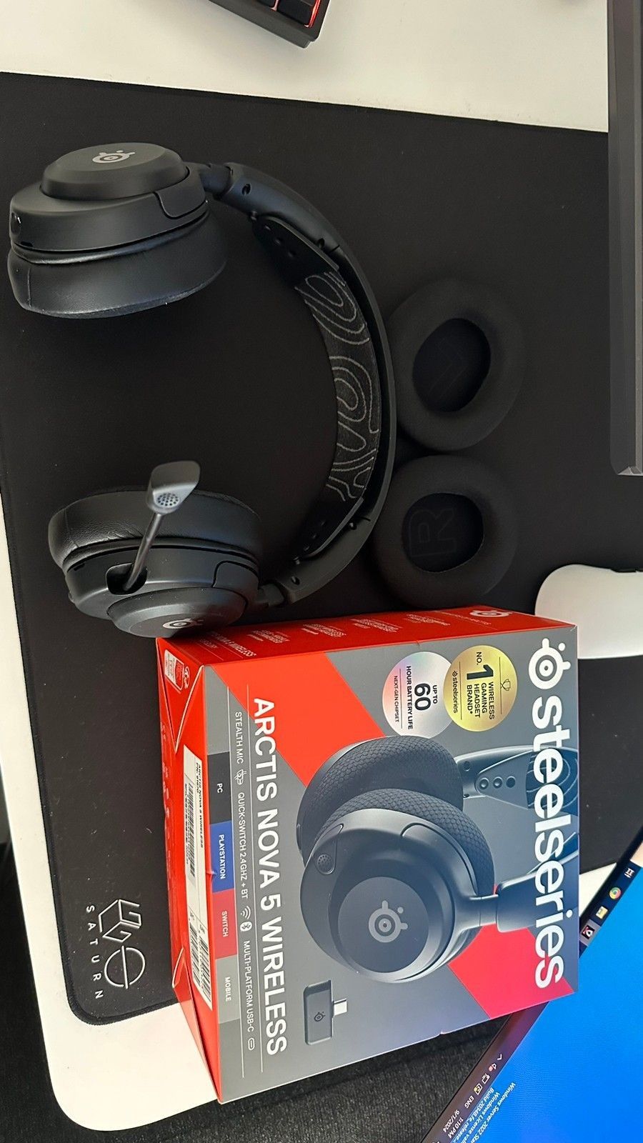 Steelseries Arctis Nova 5 (Kuulokepehmusteet käyttämättömät)