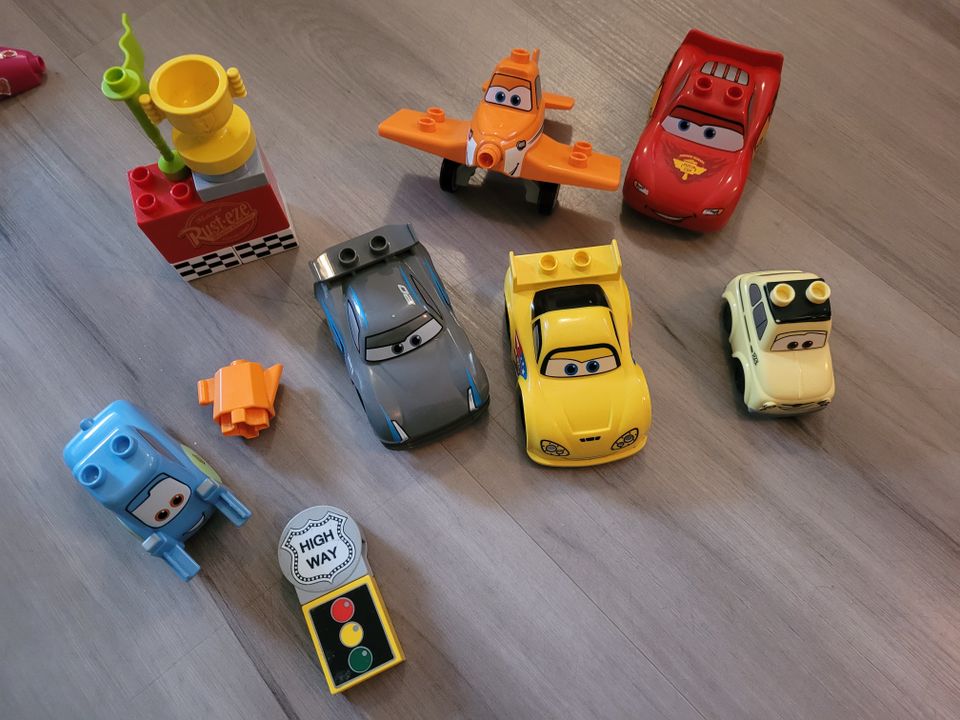 Lego duplo The cars/ autot, setti 23