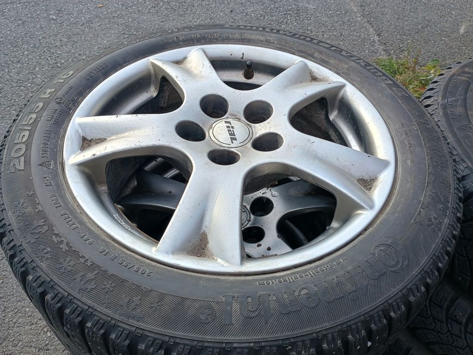 Nastarenkaat continental 205/55R16 5x112 Alumiinivanteilla