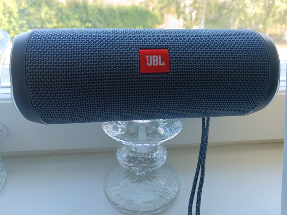 JBL flip essential 2 bluetooth kaiutin