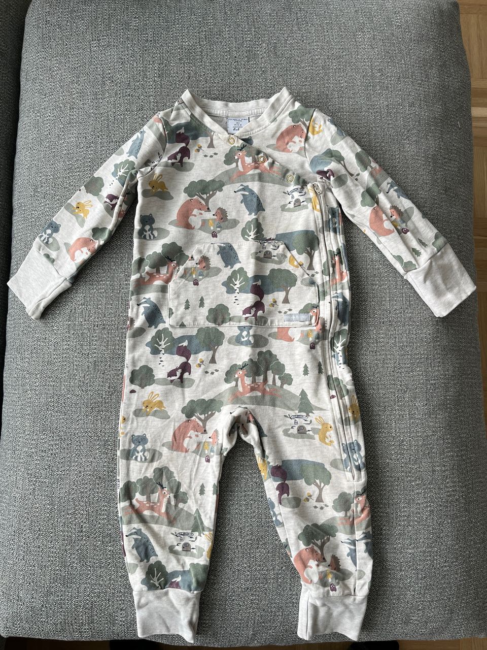 Ihana vähän käytetty jumpsuit