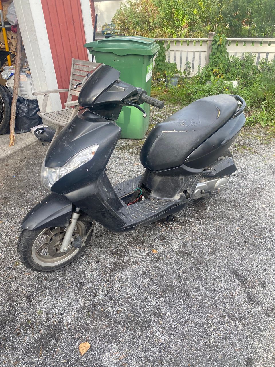 Siitä kisbee ja aprilia sx