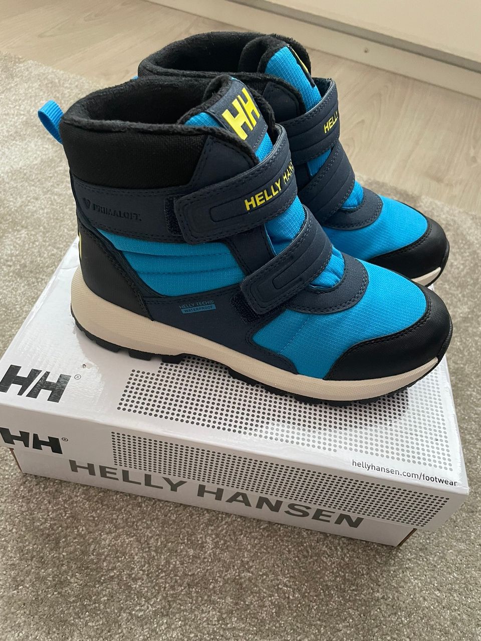 Helly Hansen UUDET talvisaappaat koko 32