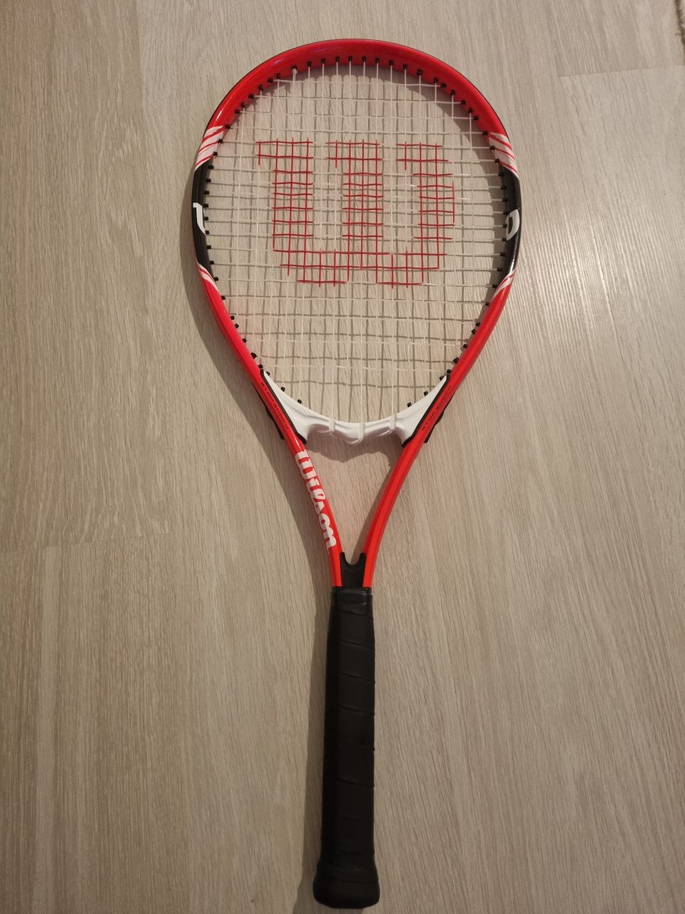 Wilson tennismaila (aikuisten)