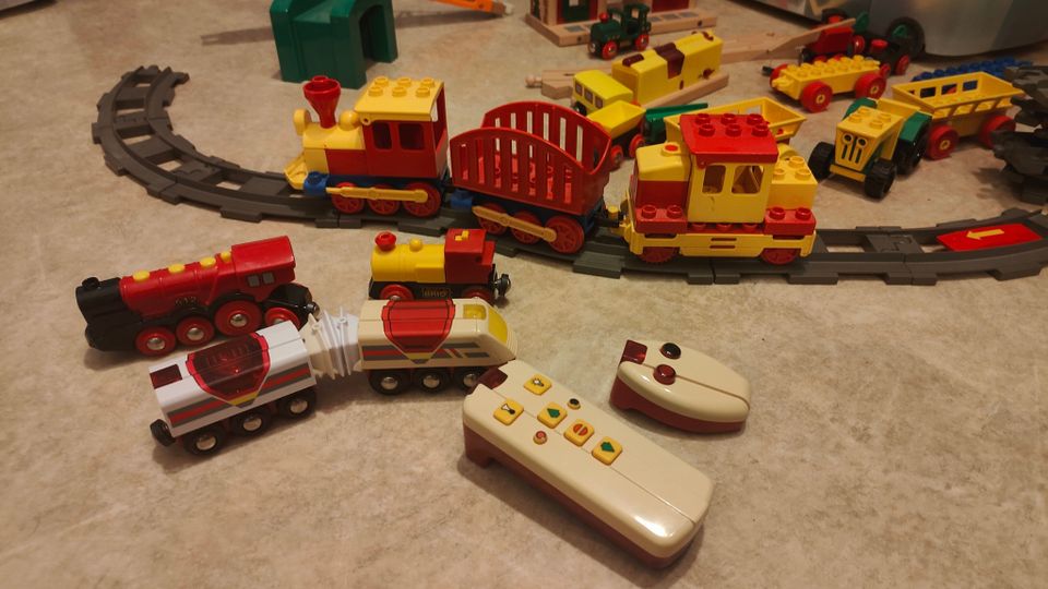 Brio ja Lego junia, rataa yms.