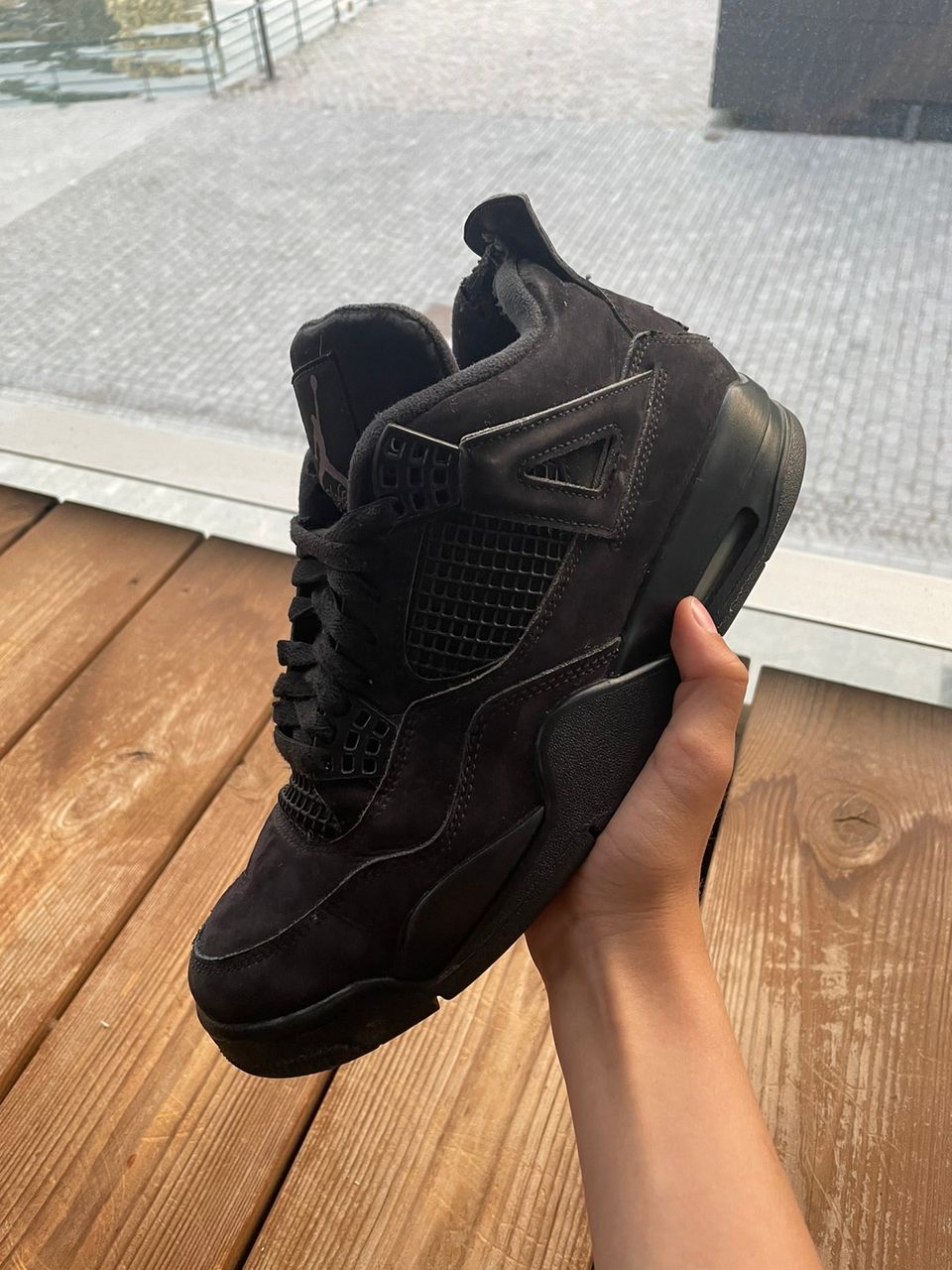 Jordan 4 black cat