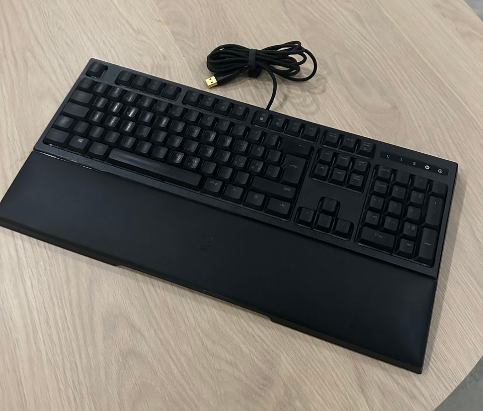 Razer Ornata Chroma näppäimistö