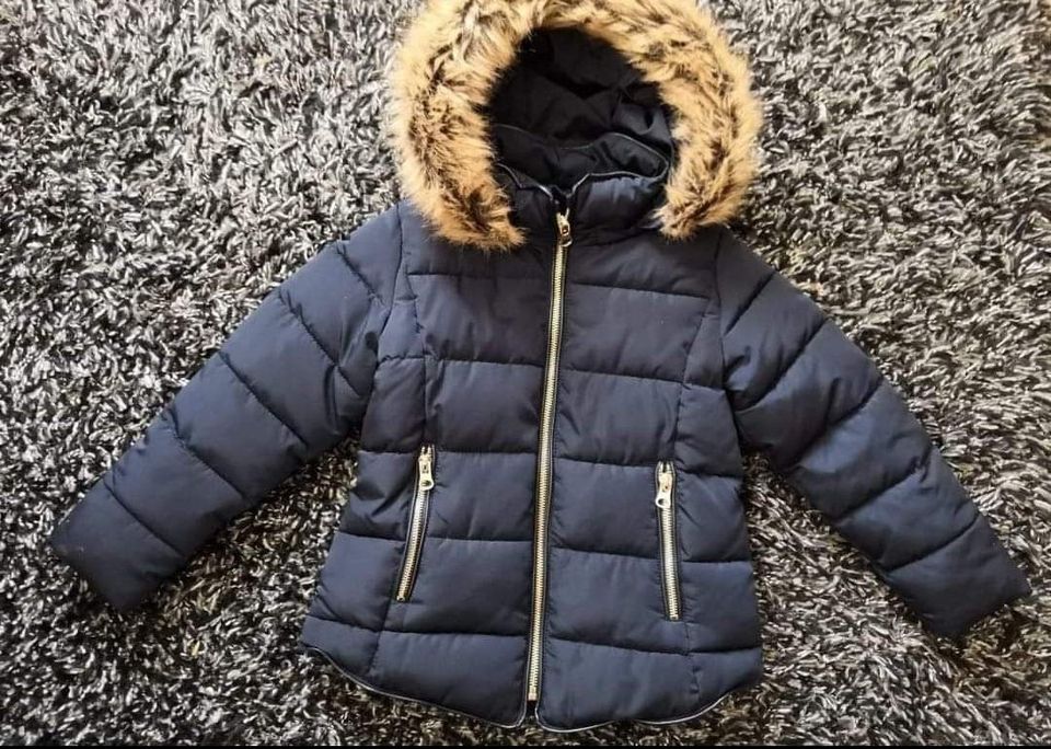 Zara Kids 116cm tummansininen toppatakki