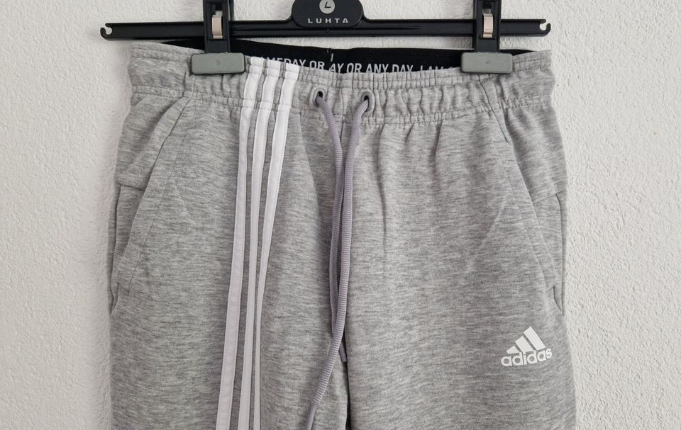 Adidas collegehousut XS