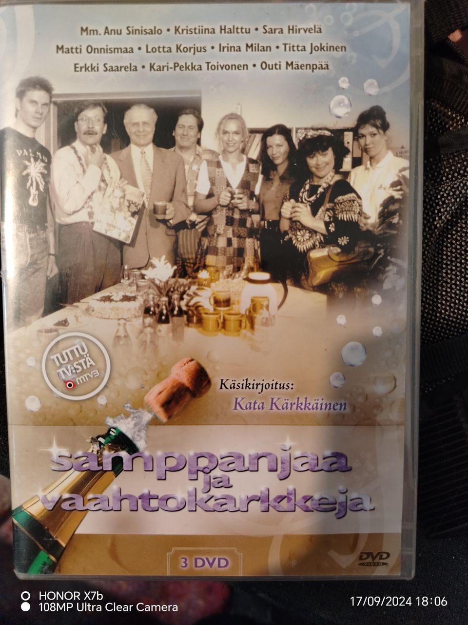 Samppanjaa ja vaahtokarkkeja dvd boxi