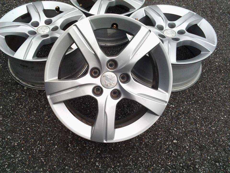 Peugeot Alkuperäiset Alumiinivanteet 16" 5x108