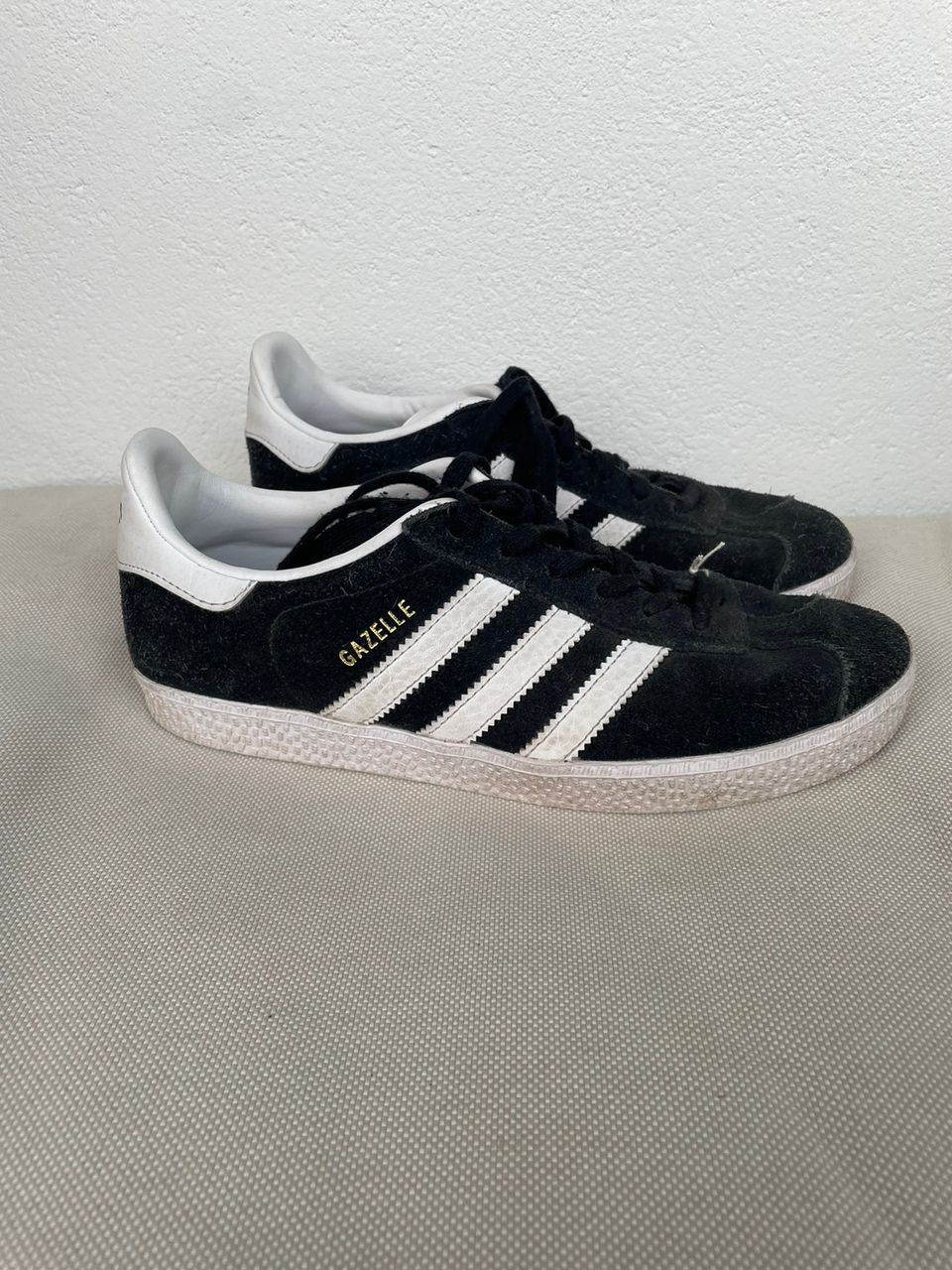 Adidas tennarit (36,5 koossa)