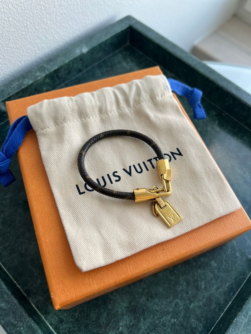 Louis Vuitton rannekoru