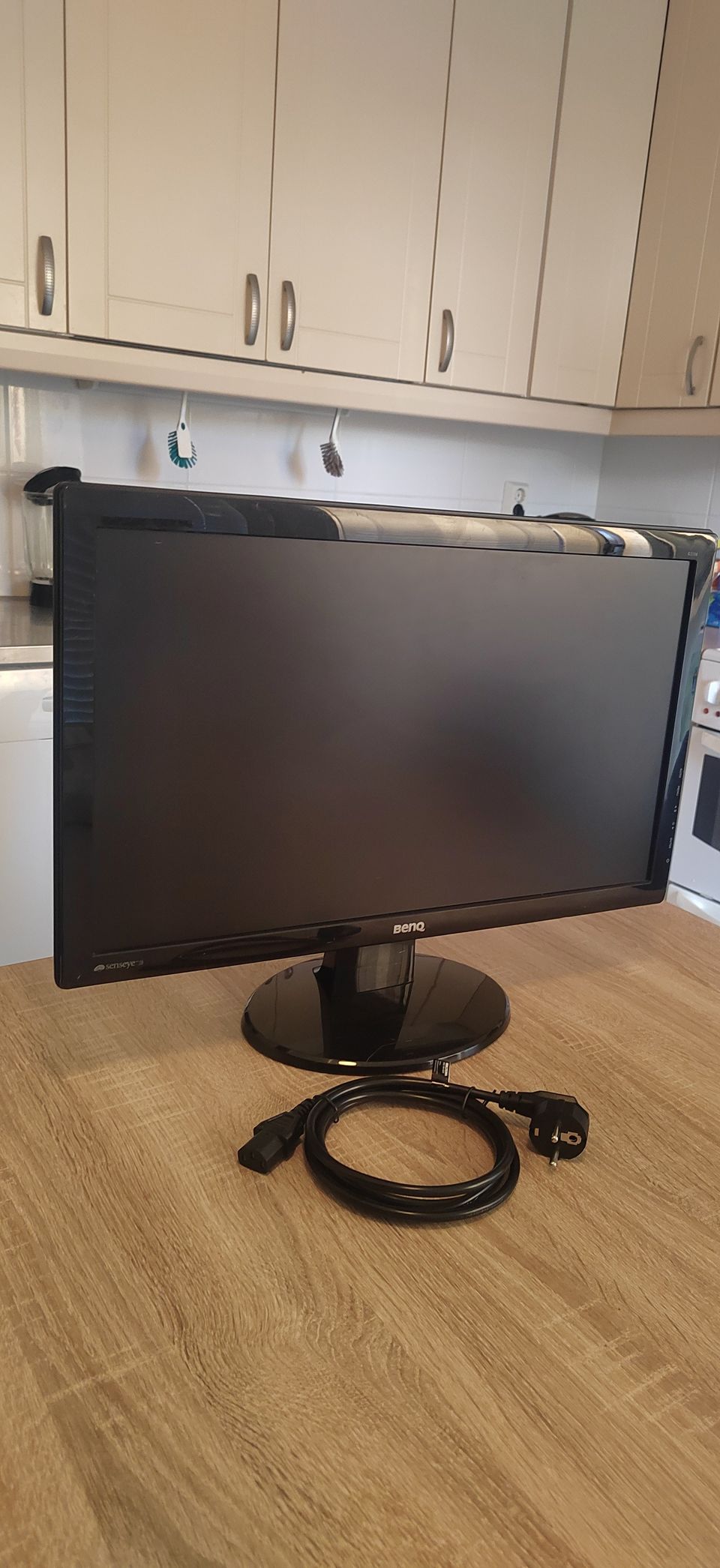 Toimiva Benq 1080p 75hz näyttö