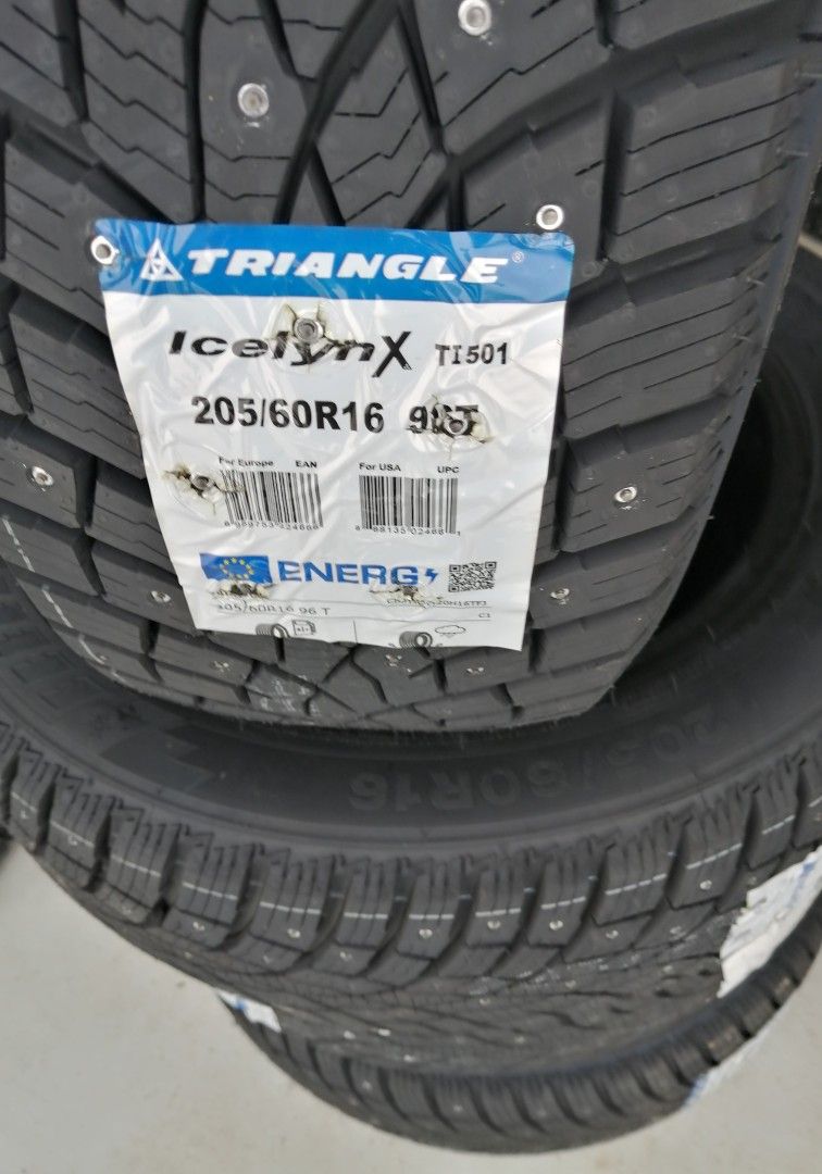 Uudet 205/60R16 nastarenkaat sis vannetyöt