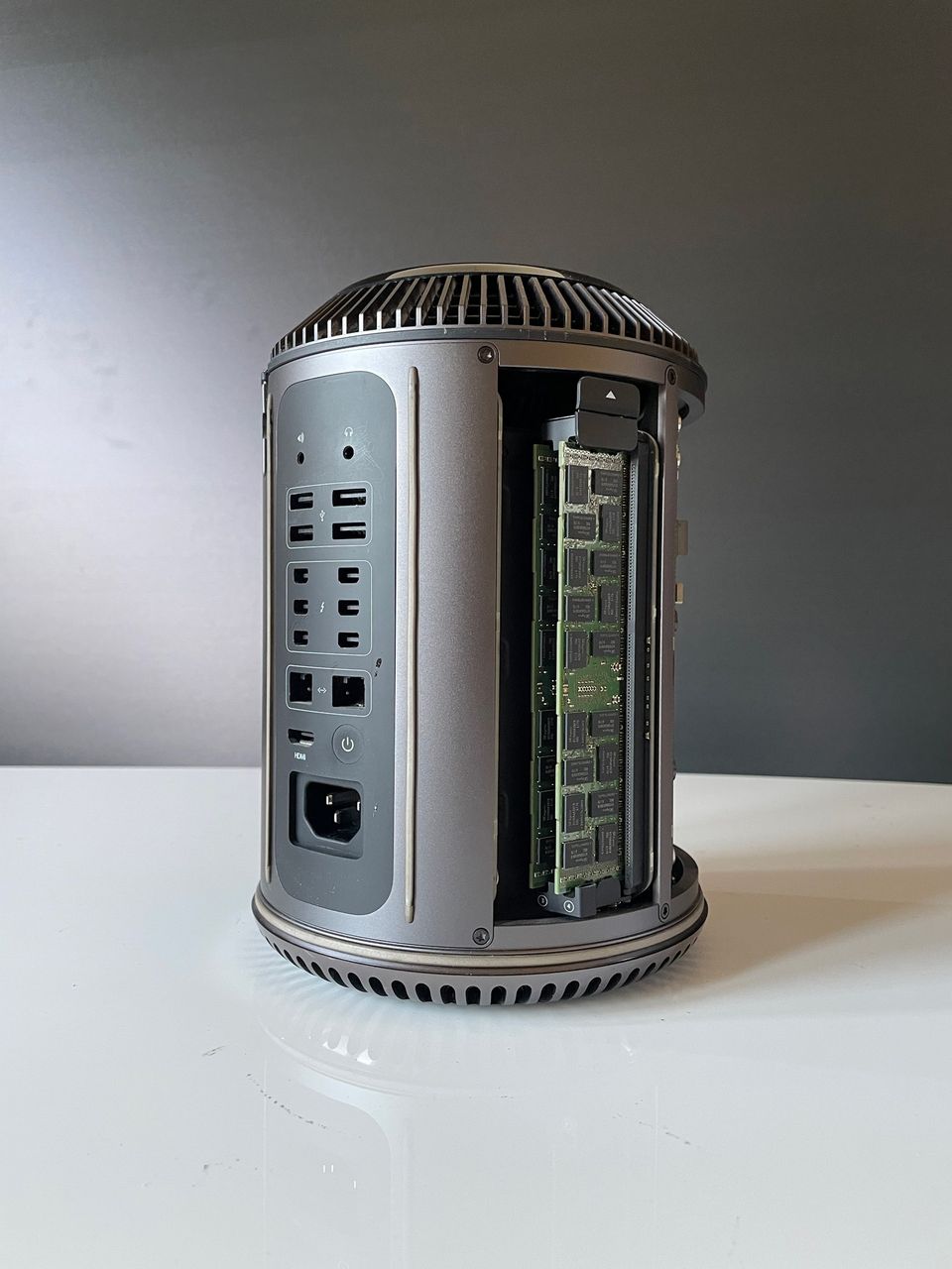 Mac Pro (Late2013)