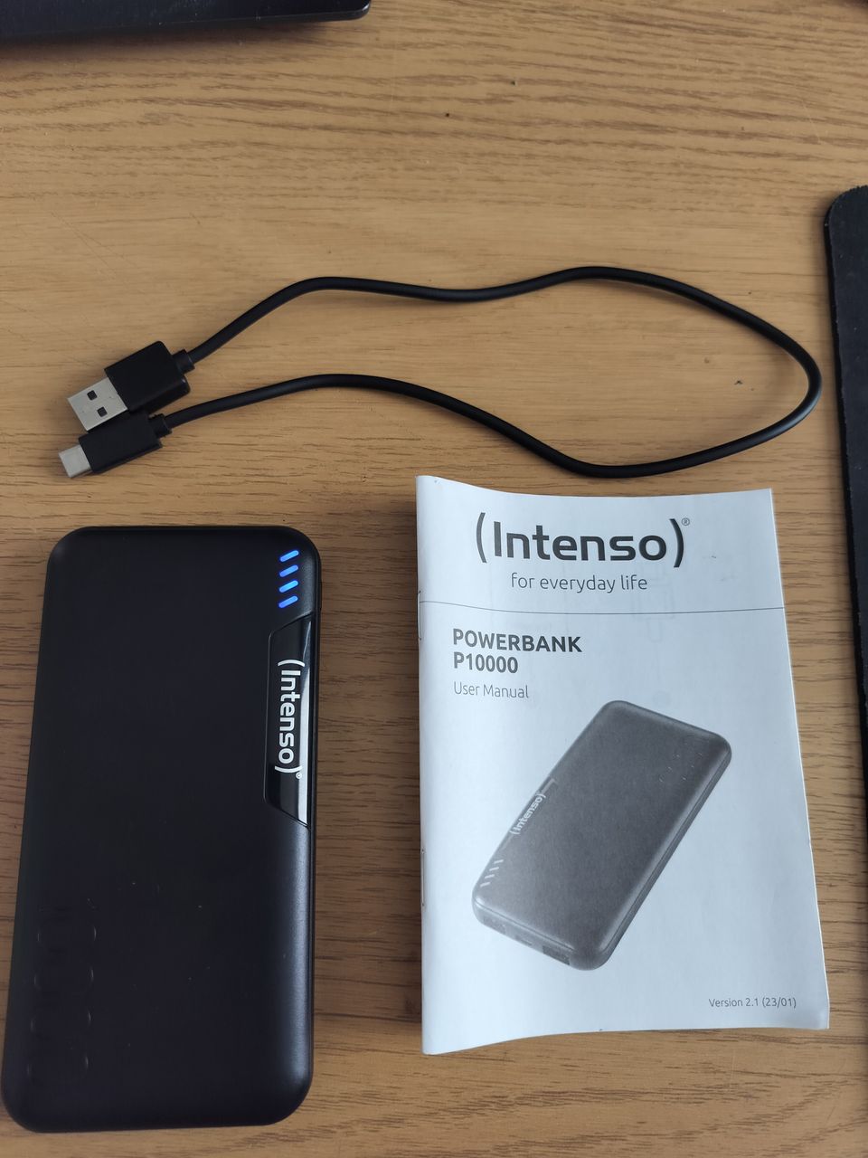 Intenso 10000 mAH powerbank 15e