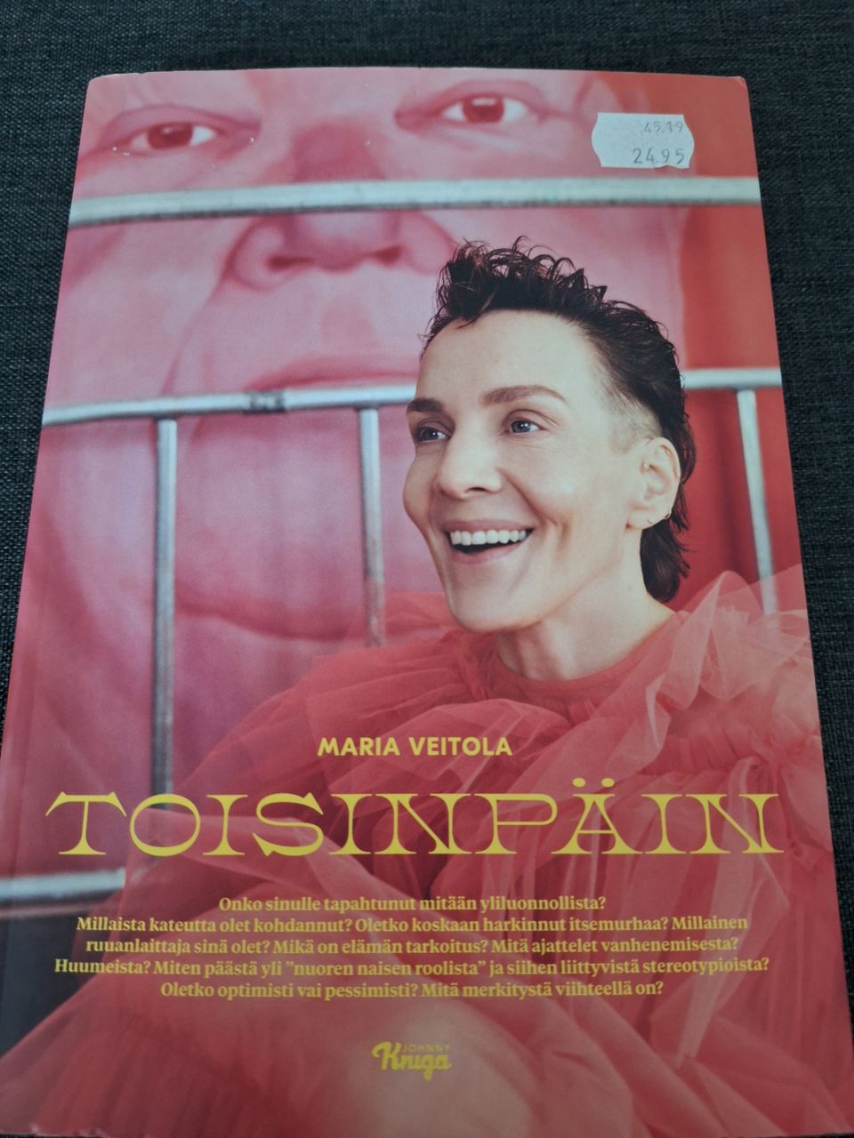 Toisinpäin, Maria Veitola