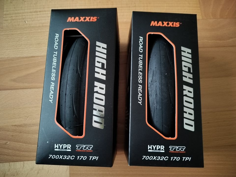 Käyttämättömät aaantiepyörän ulkorenkaat, Maxxis