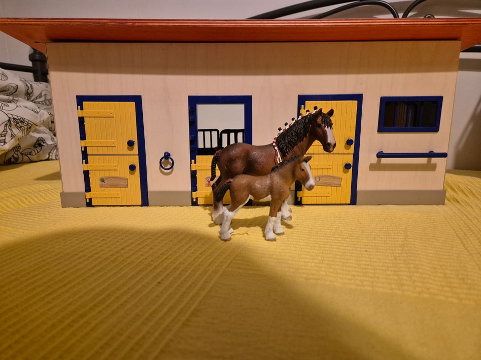 Schleich talli