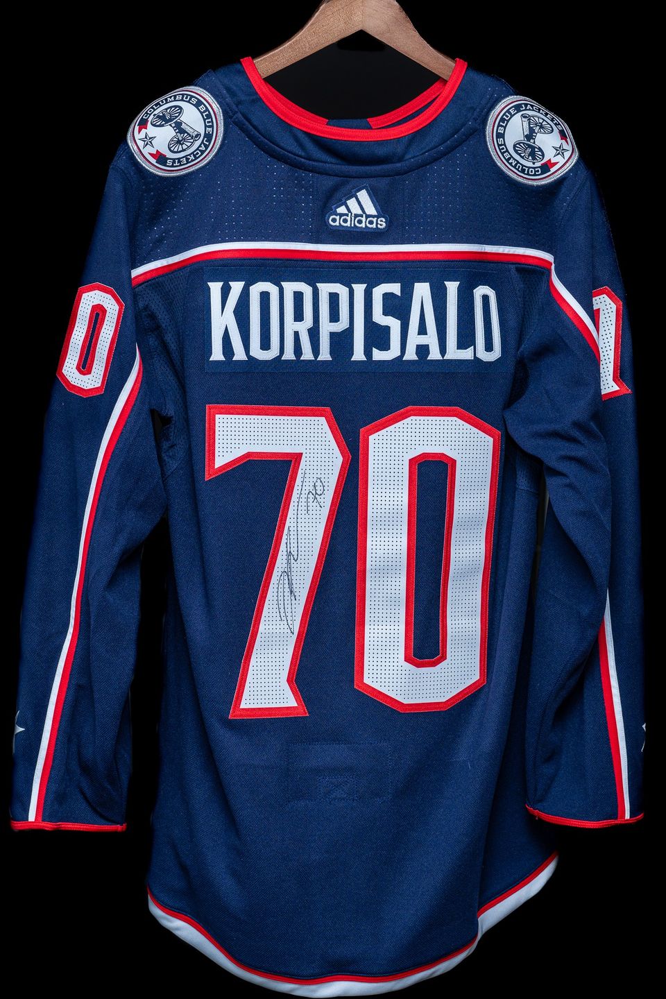 Joonas Korpisalo Columbus Blue Jackets Adidas -pelipaita nimikirjoituksella