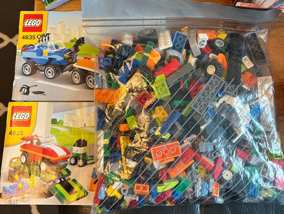 Lego Classic 4635 hauskat ajoneuvot