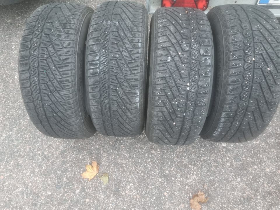 215/55 R16 Continental kitkarenkaat