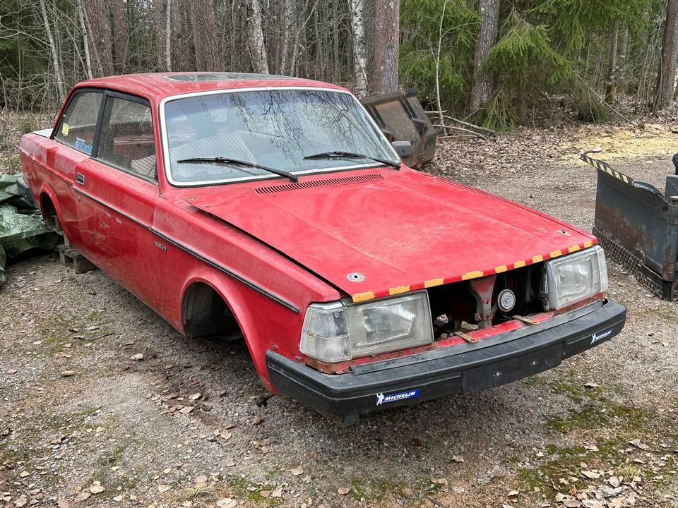 Volvo 242 kori