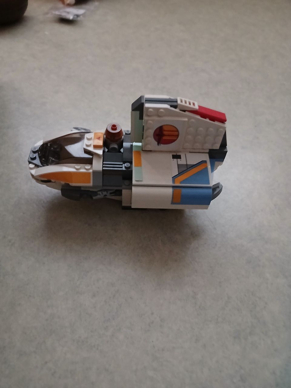 Myydään lego phantom alus chopper droid mukana