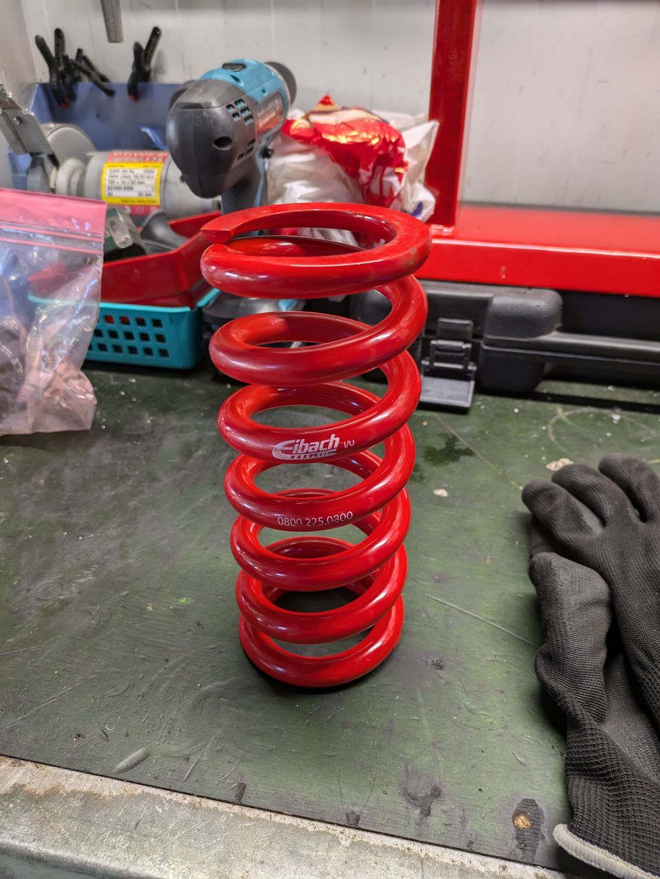 Eibach 203mm jousi 14,3kg/mm