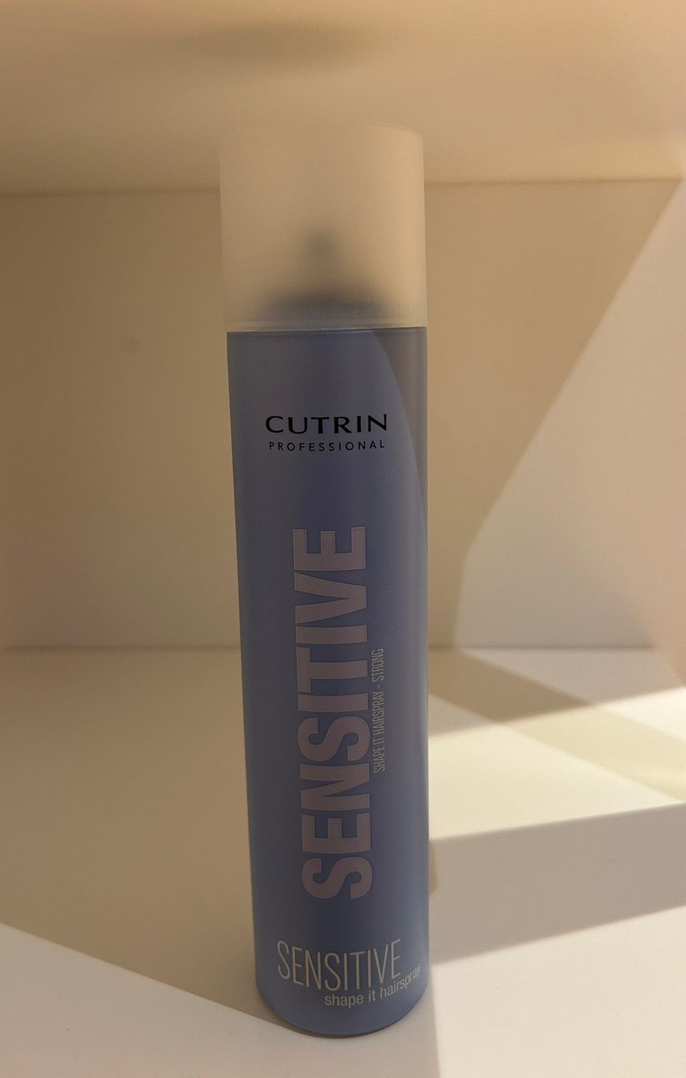 Cutrin sensitive hajusteeton hiuslakka