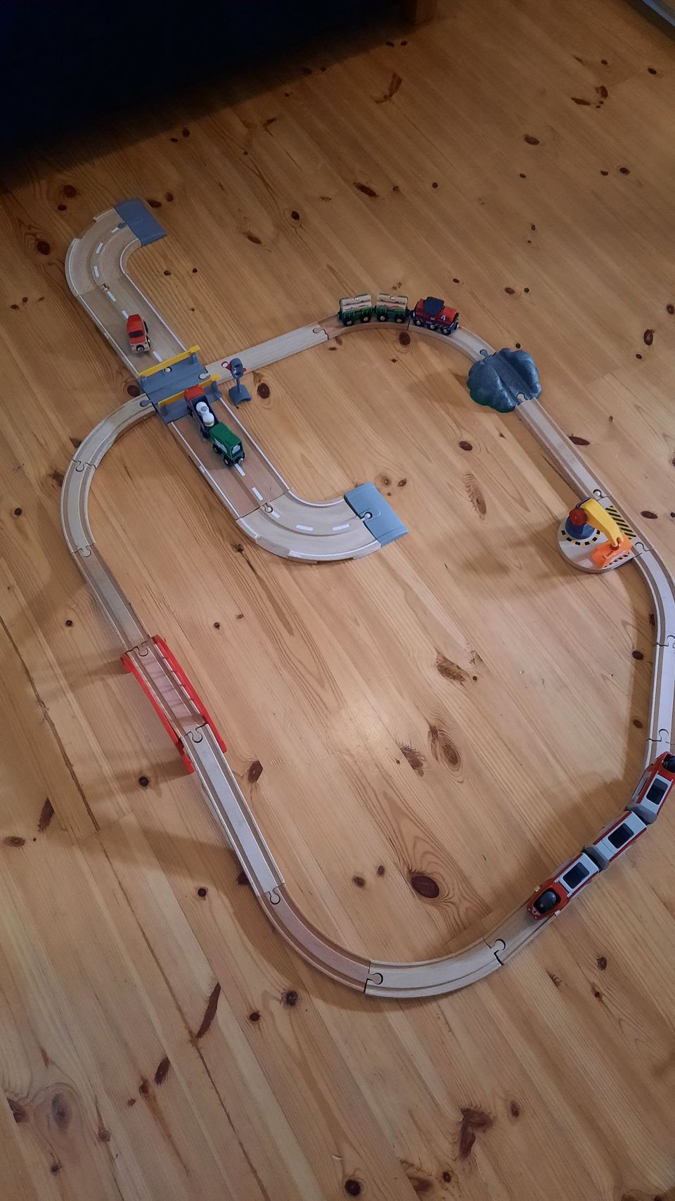 Brio rail and road junarata