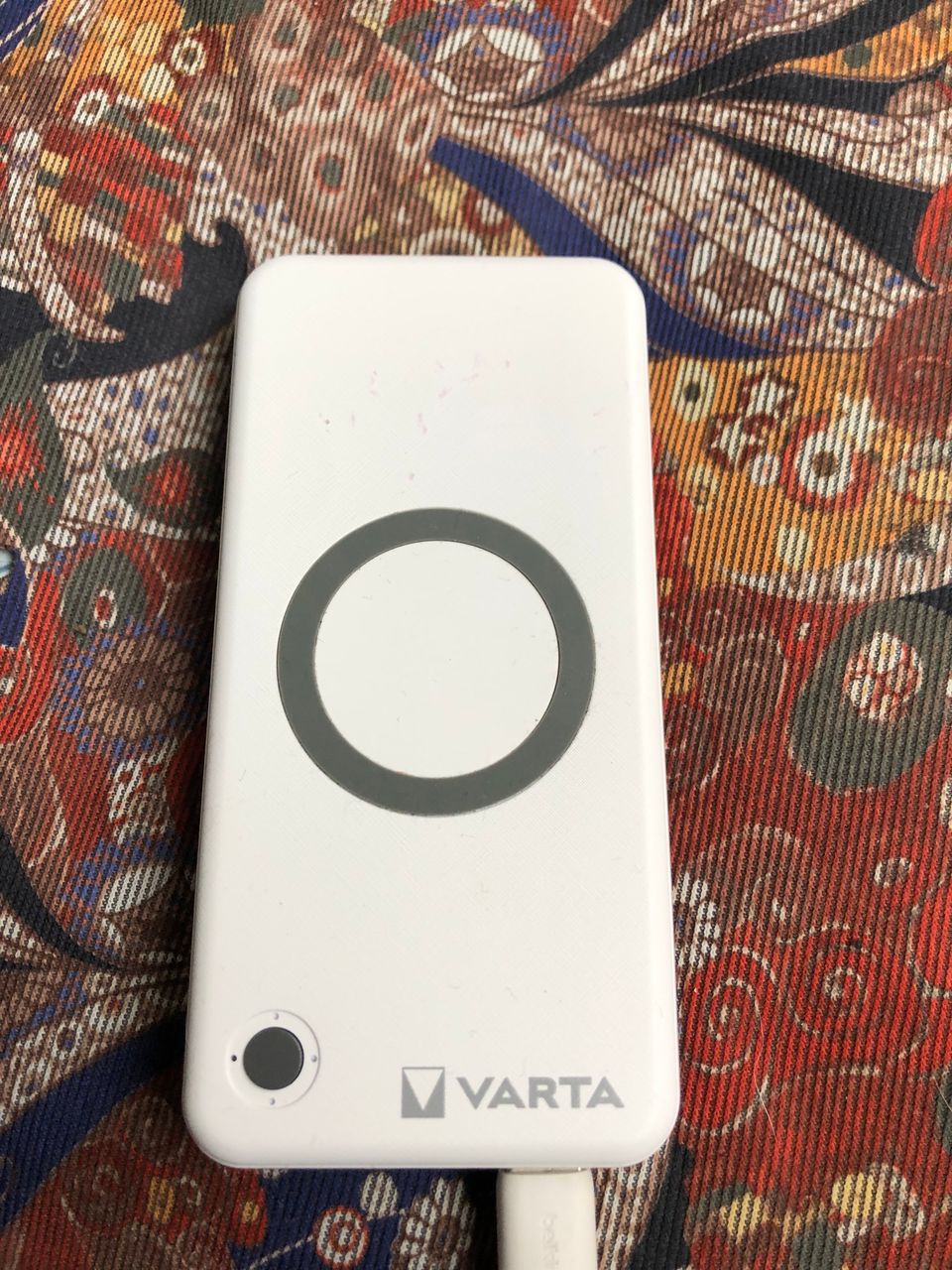 Valtra wireless power bank