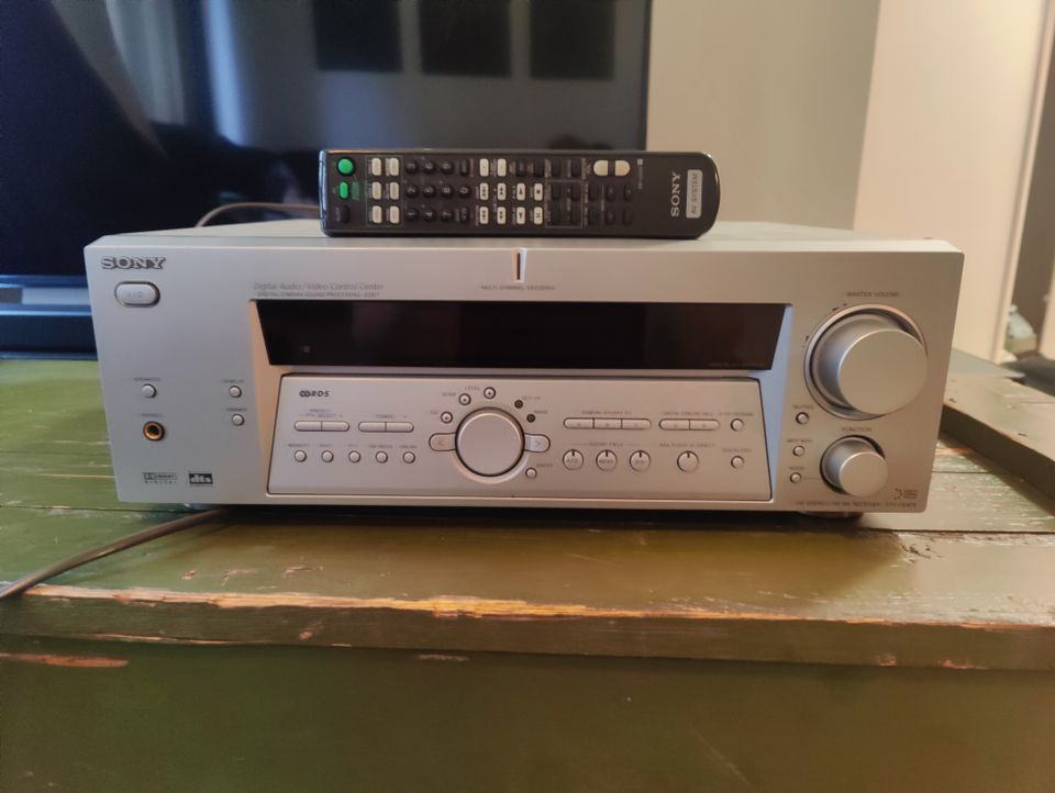 Sony STR-DE875 5.1 kanavainen A/V kotiteatteri vahvistin