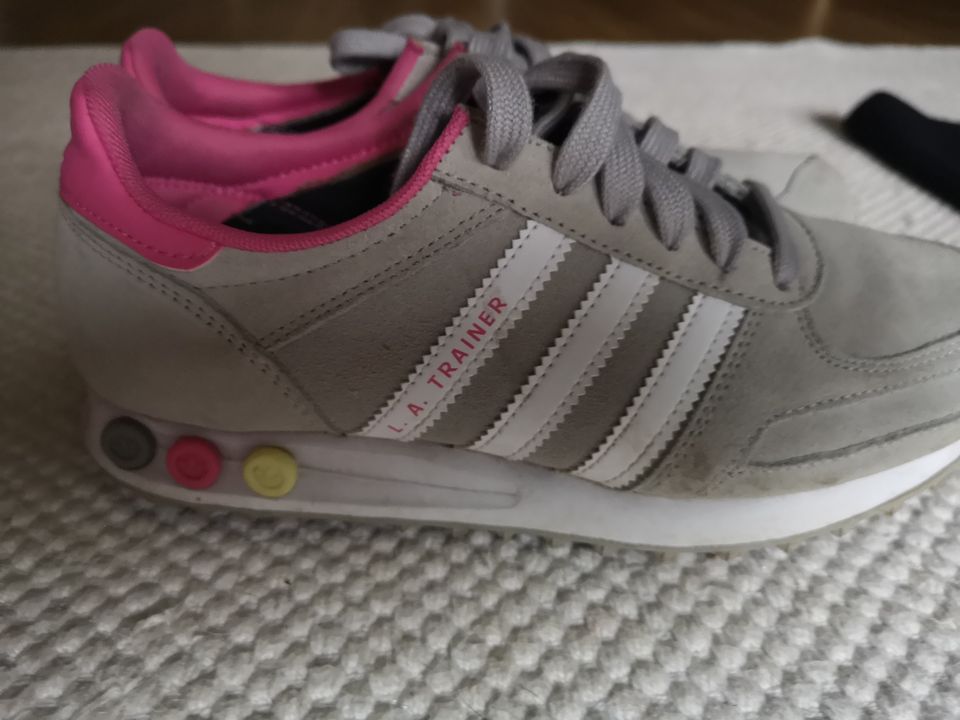 Adidas kengät