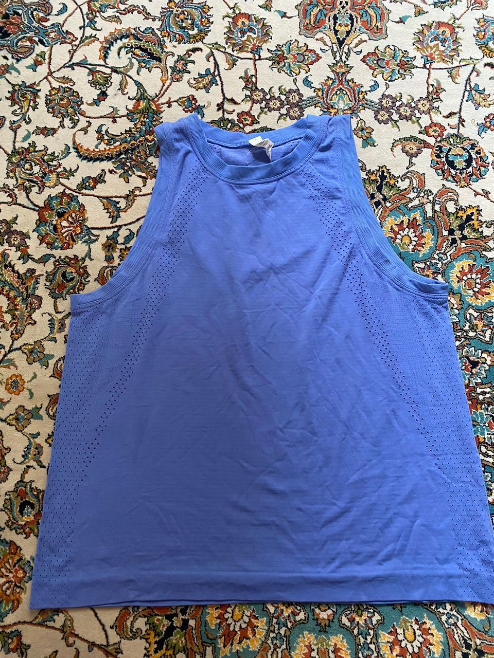 Lululemon treenitoppi