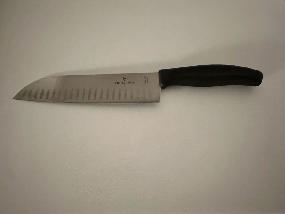 Victorinox Swiss Santoku veitsi (17 cm)