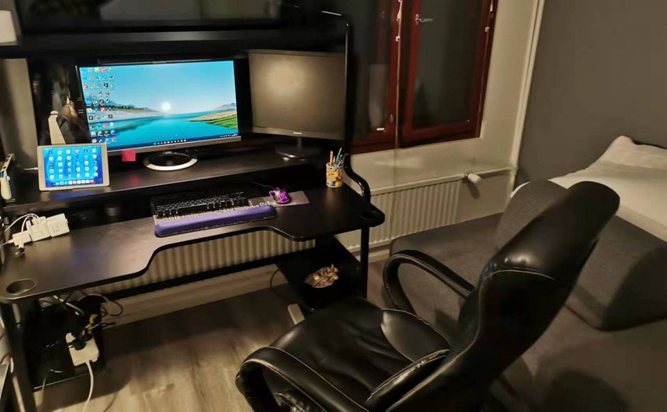 gaming desk