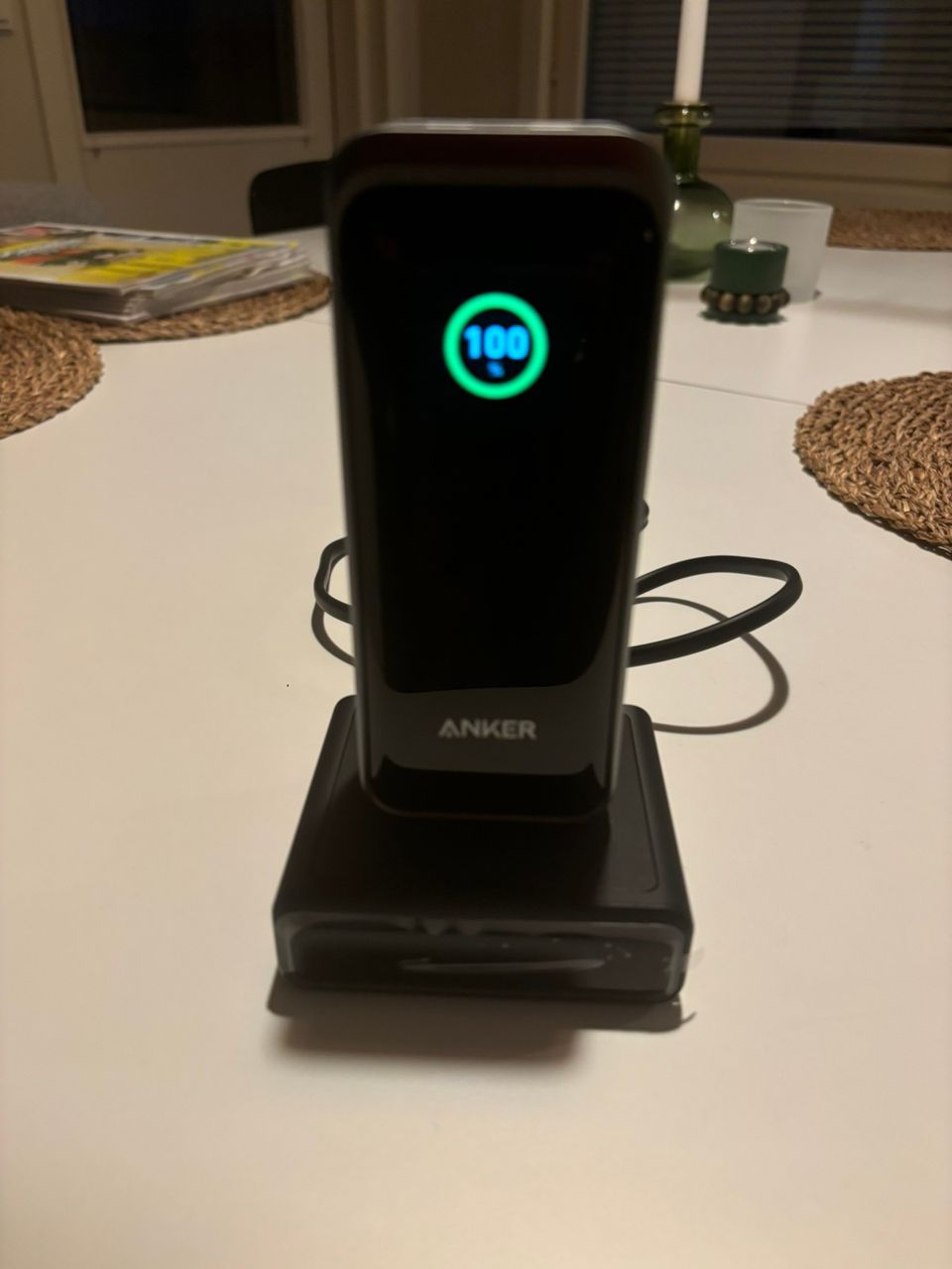 Anker Prime 130W varavirtalähde + telakka, 12000 mAh