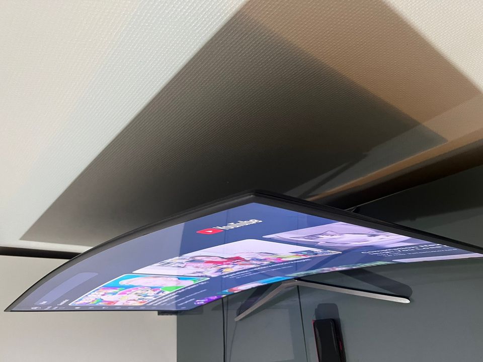 Samsung 55” kaareva malli