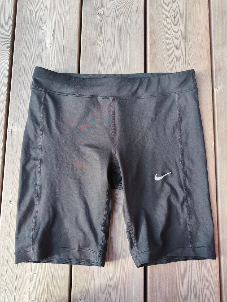 Nike urheilushortsit